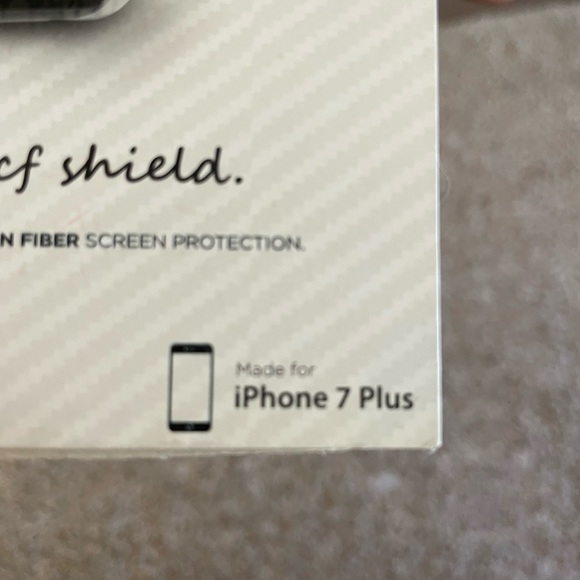 Lumee carbon fiber screen protector for 🍎7plus. - Picture 2 of 3